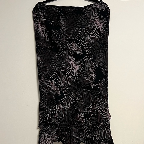 Tropical Print tiered, layered skirt with sequin detail through the bottom, midi - Picture 8 of 8